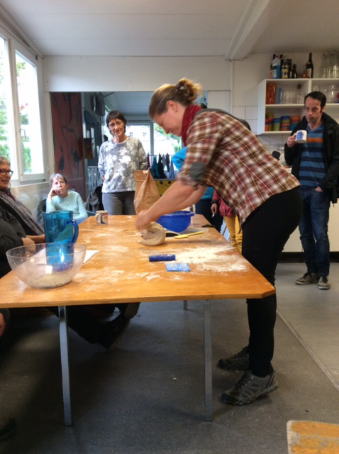 Travail du pâton au levain par Nathalie